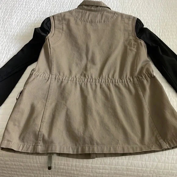 Jacket - Picture 8 of 9